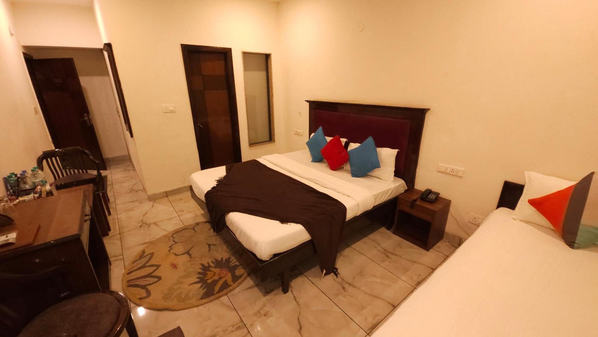 Hotel Vrs Inns Chandīgarh Exterior foto